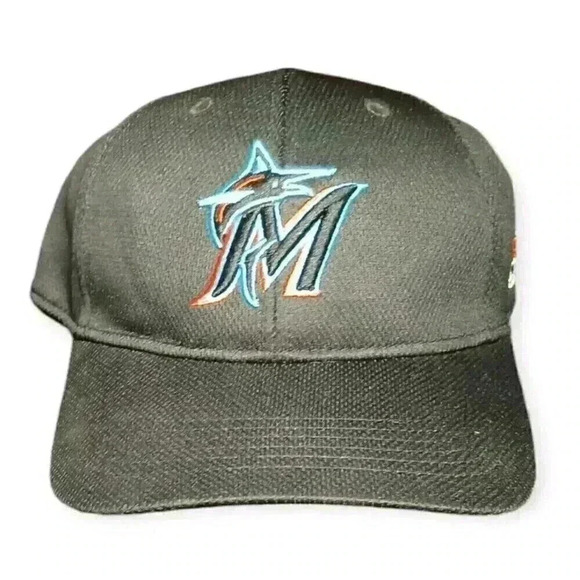 MLB Miami Marlins All Black Baseball Hat Cap Team Fish Logo - Picture 1 of 7